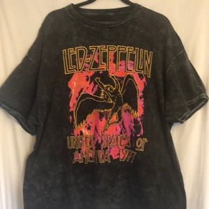 Men’s Led Zeppelin graphic t-shirt size XL